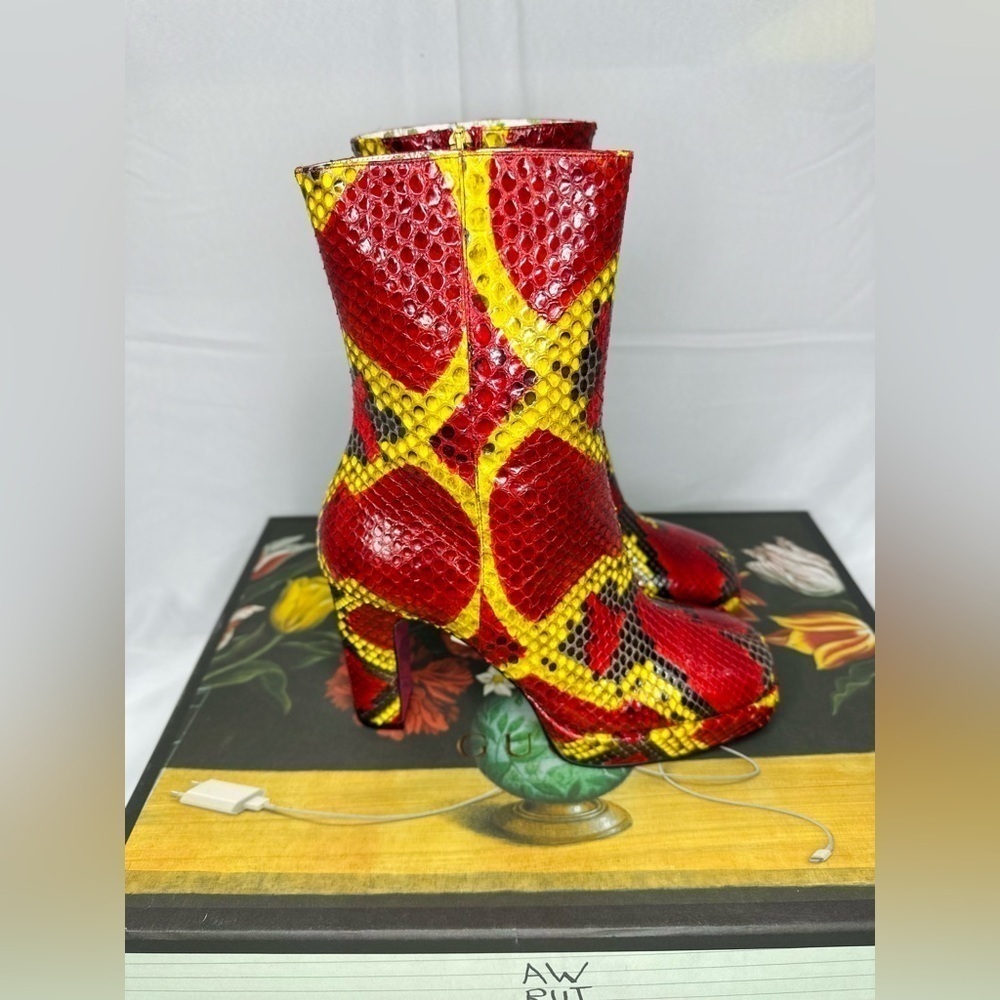 🔥 NWT Gucci Women's Python Platform Ankle Boots 🔥